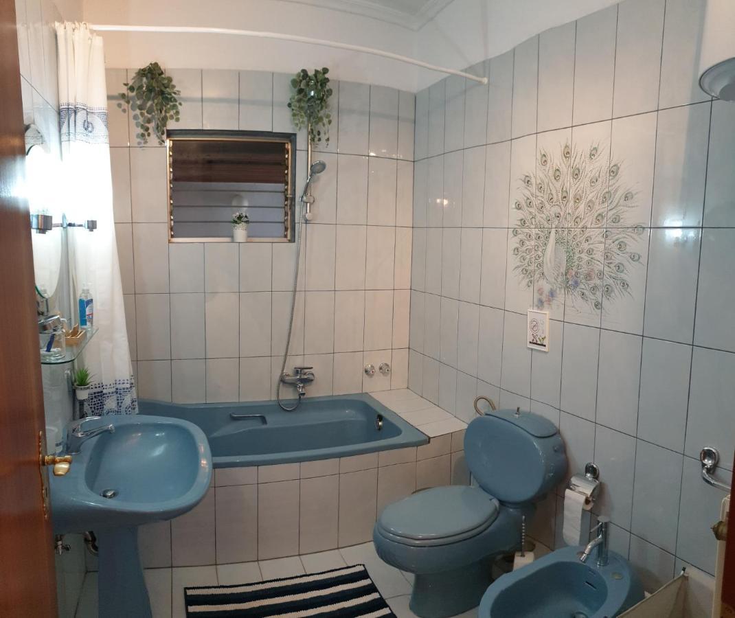 Cozy 3 Bedroom Apartment 케르키니 외부 사진