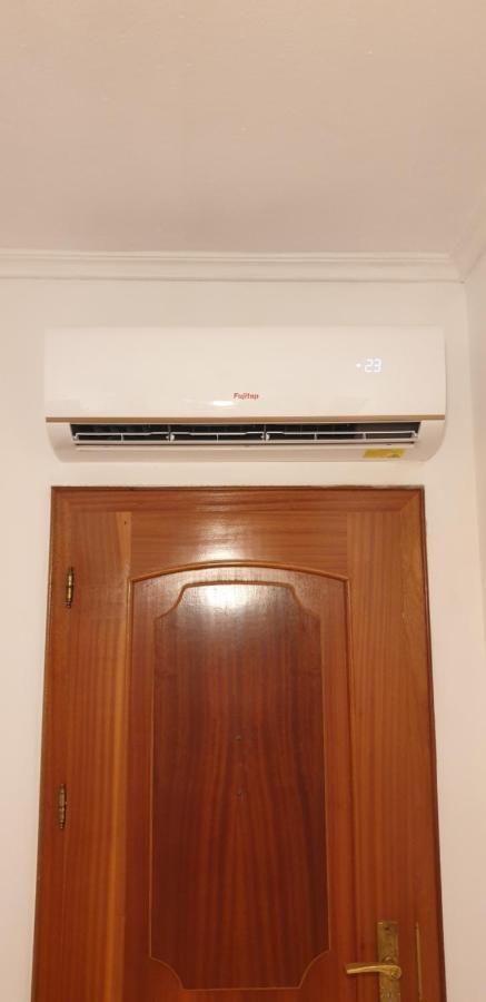 Cozy 3 Bedroom Apartment 케르키니 외부 사진
